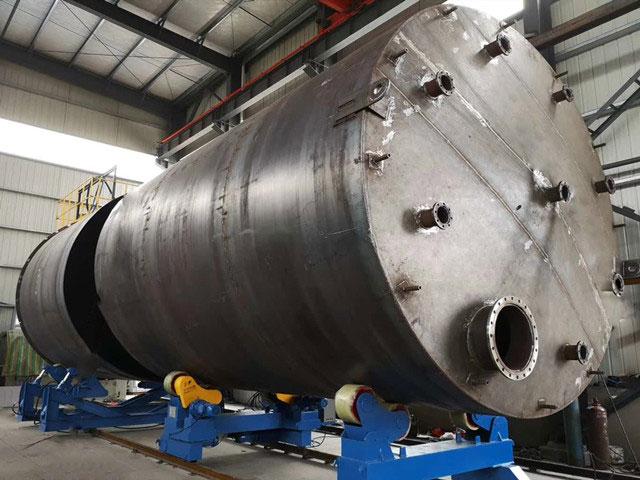 Hydraulic welding rotator